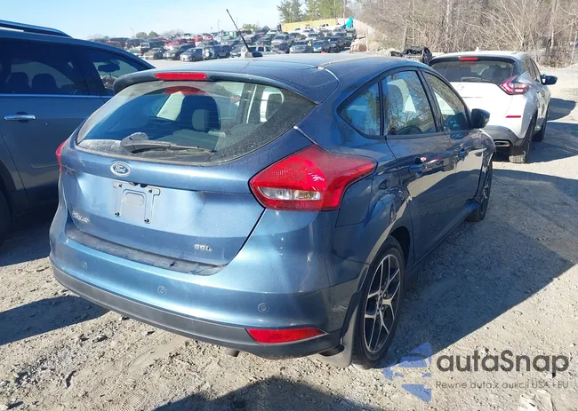 1FADP3M29JL213447: 44147163