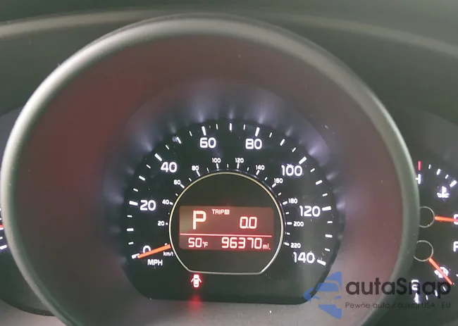 KNDJN2A21J7576190: 44147202