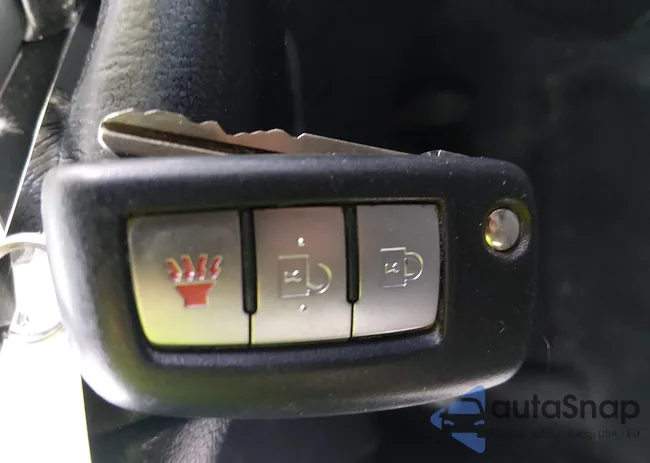 JN8AT2MT0LW003529: 44147264