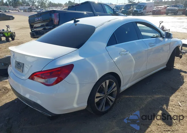 WDDSJ4EB1JN682128: 44147301