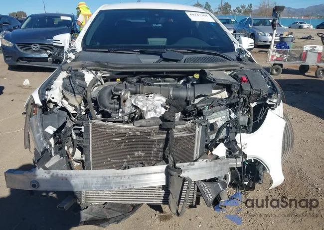 WDDSJ4EB1JN682128: 44147301