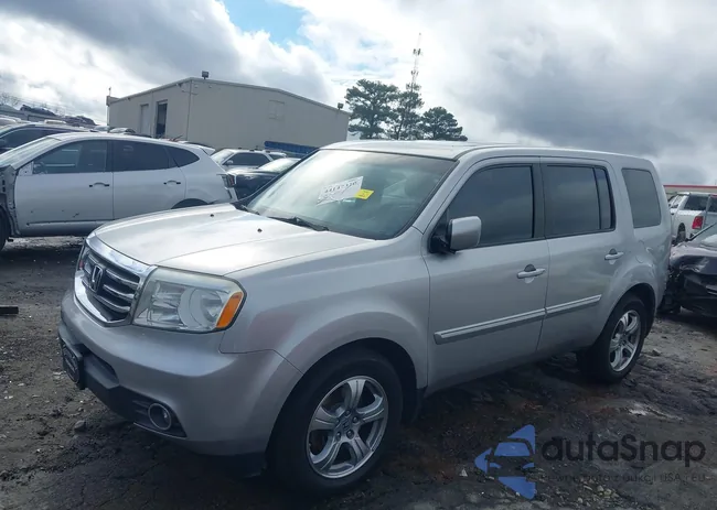 5FNYF3H52CB018427: 44147310