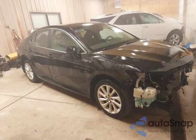 4T1C11AKXNU630815: 44147321