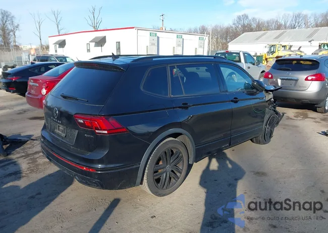 3VV8B7AX3NM003952: 44147340