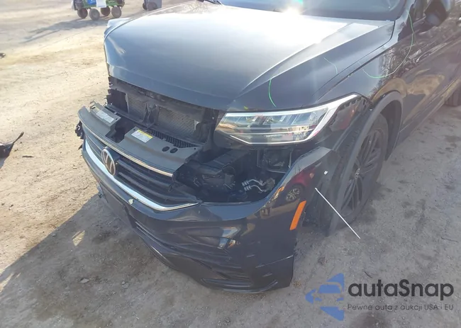 3VV8B7AX3NM003952: 44147340