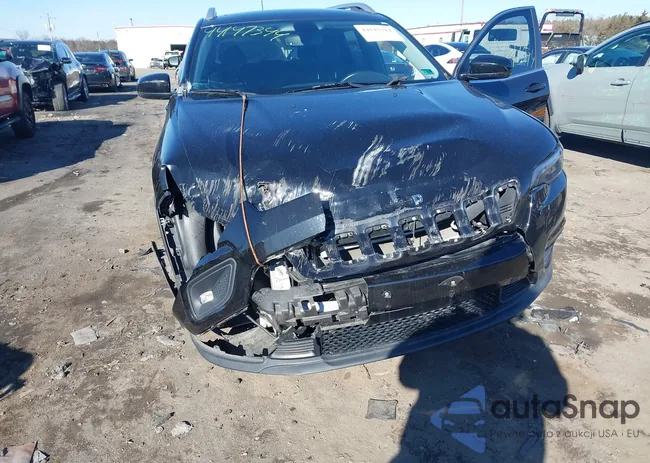 1C4PJMLX9KD471992: 44147344