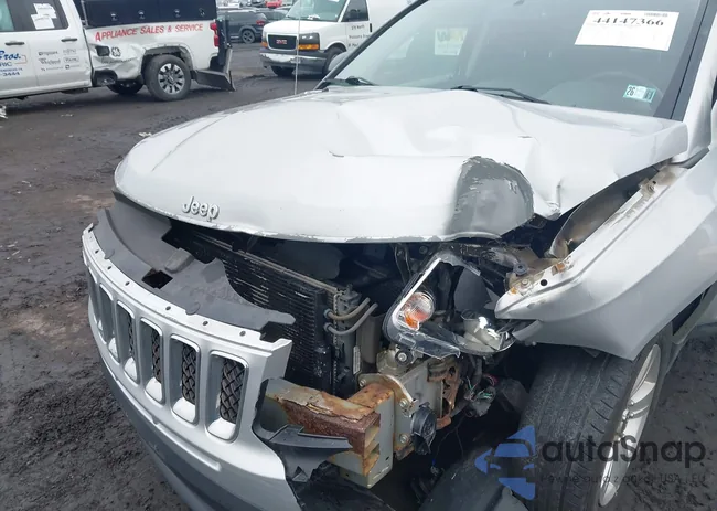 1C4NJDBB0CD575365: 44147366