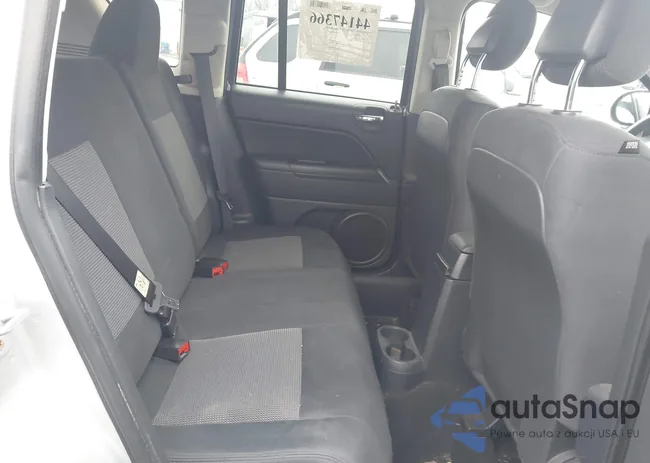 1C4NJDBB0CD575365: 44147366