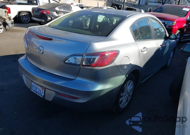 JM1BL1V71D1801712: 44148473