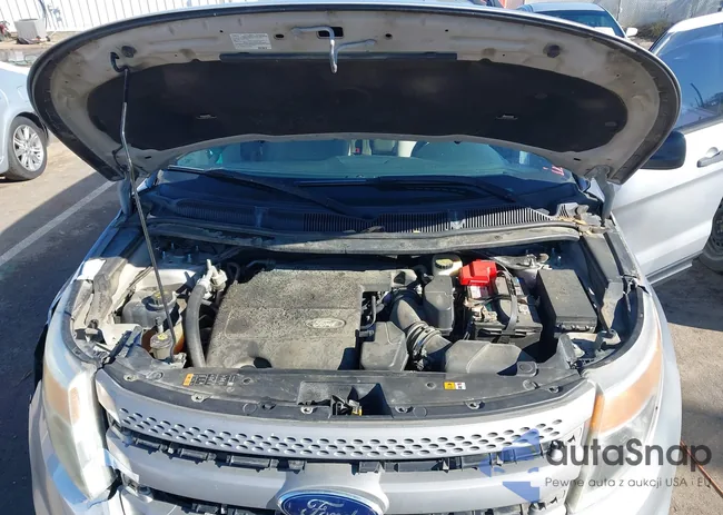 1FM5K7B81FGA15713: 44148550