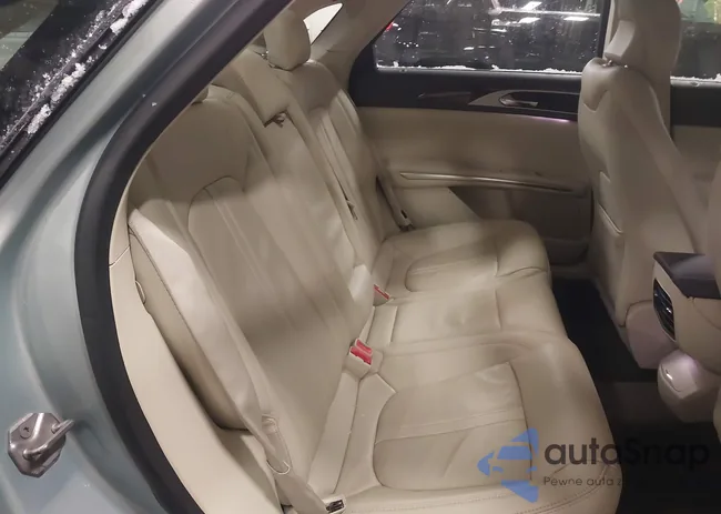 3LN6L2LU2ER825861: 44148590