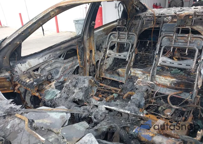 KNAFU4A22C5585013: 44148635