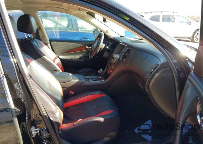 JN1BJ0HR0FM773645: 44148739