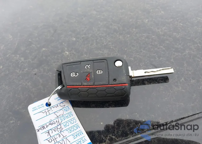 3VWC57BU1MM037680: 44148770