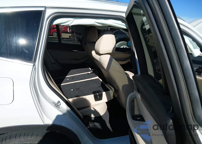 5UX53DP04N9M20288: 44148782