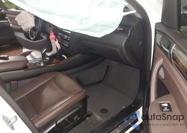 5UXXW3C58F0M88076: 44148869