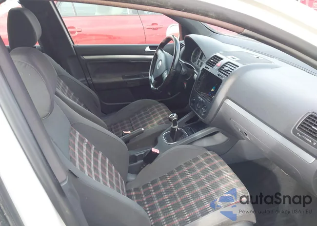 WVWGV71K08W043870: 44148899