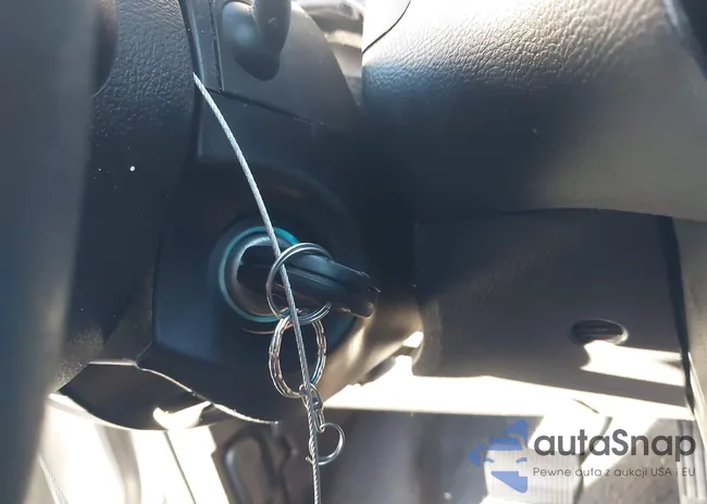 1FADP3F28JL214831: 44148910