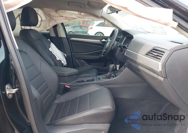 3VWC57BU8MM079523: 44148072