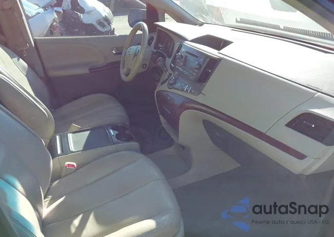 5TDYK3DC0ES472884: 44148165