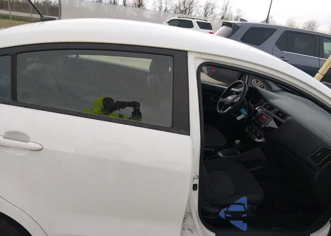 KNADM4A30G6575130: 44148212