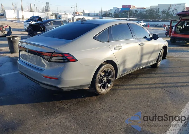 1HGCY1F43SA013362: 44148267