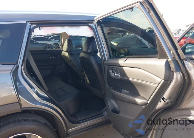 5N1BT3BA3SC823056: 44148406