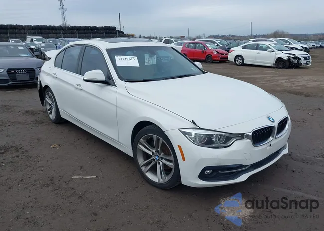 WBA8B9G51JNU96527: 44149623