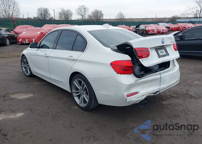 WBA8B9G51JNU96527: 44149623