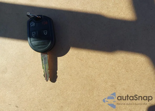 1FMCU49329KB95747: 44149680