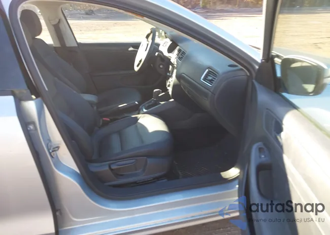 3VWDP7AJ6CM387309: 44149774