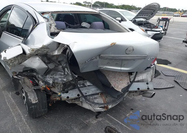 1N4AL2AP3CN568033: 44149781