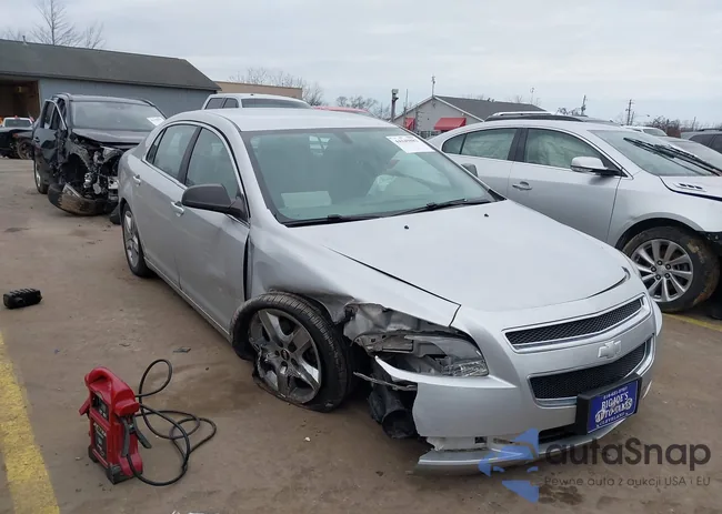 1G1ZB5E10BF148996: 44149882