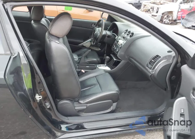 1N4AL2EP2BC119060: 44150000