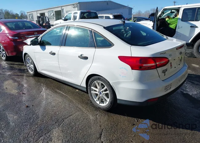 1FADP3E24GL339495: 44149163