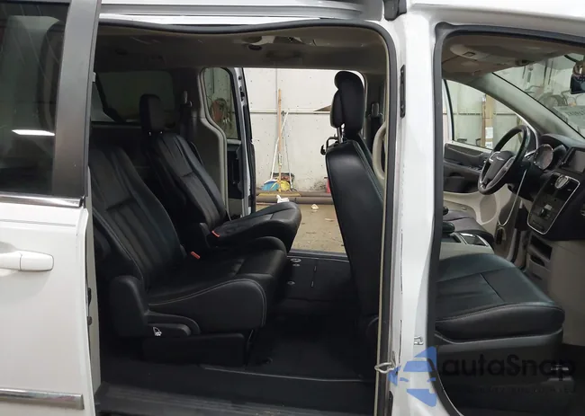 2C4RC1BG3GR214186: 44149181