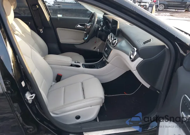 WDCTG4GBXJJ417378: 44149258