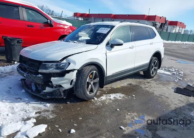 3VV2B7AX5LM044053: 44149262