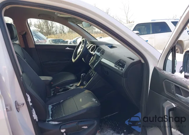 3VV2B7AX5LM044053: 44149262