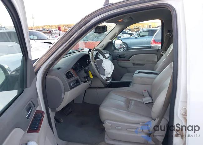 1GNSCBE0XDR375228: 44149302