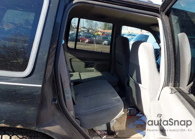 1FMDU34EXVZB79613: 44149418