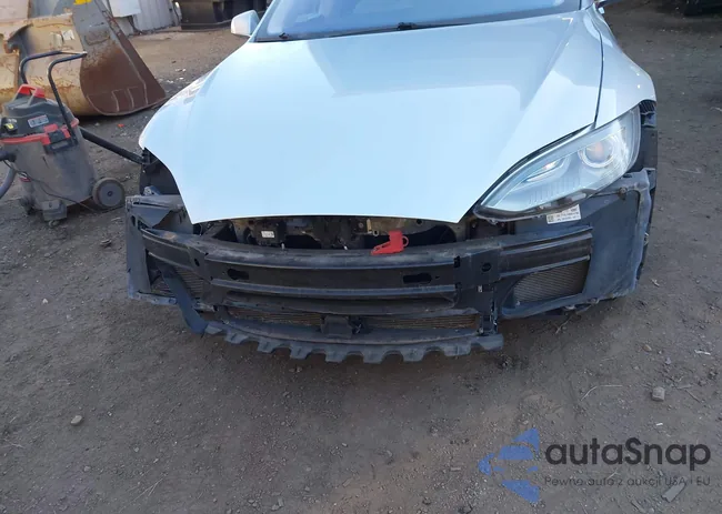 5YJSA1H10EFP64125: 44149446