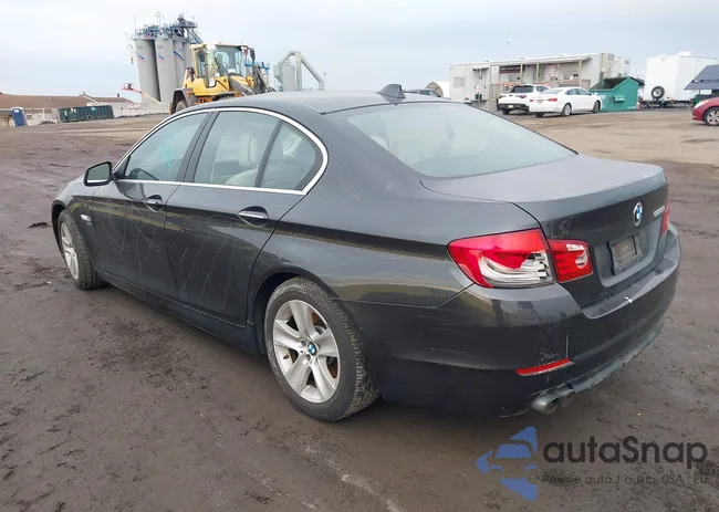 WBAXH5C52CDW10651: 44150478