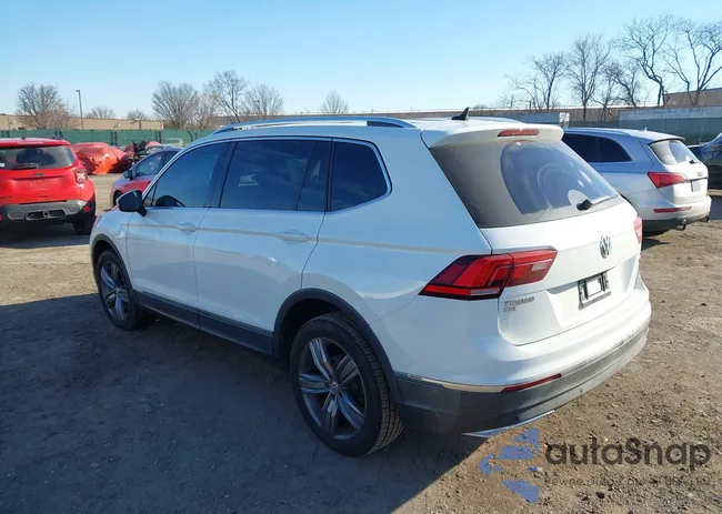 3VV4B7AX5JM181239: 44150495