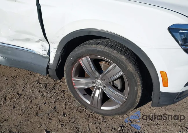 3VV4B7AX5JM181239: 44150495