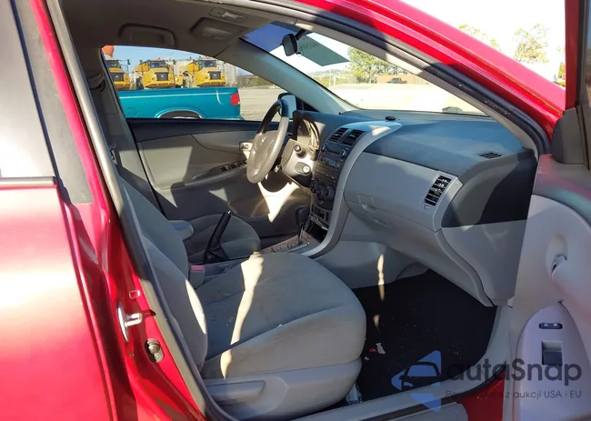 2T1BU4EE0BC635768: 44150567