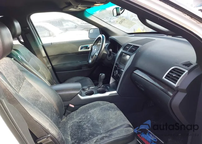 1FMHK8F87BGA17487: 44150828