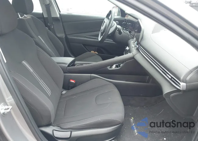 KMHLS4DG5SU856195: 44150180