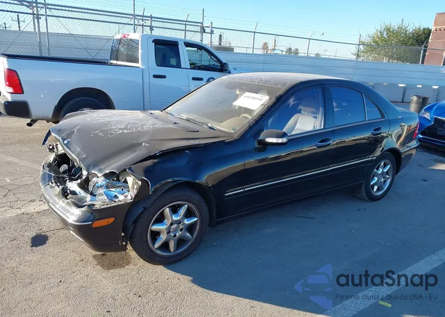 WDBRF61J84E016664: 44150191