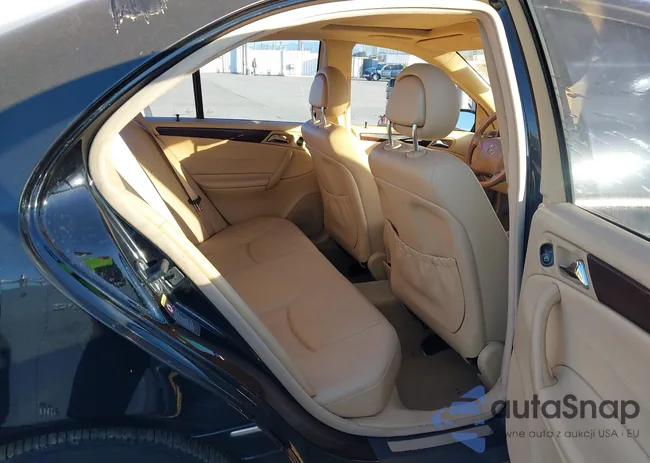 WDBRF61J84E016664: 44150191